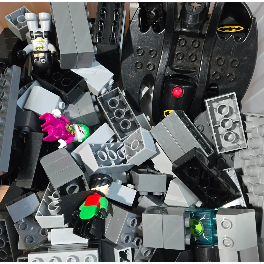 LEGO Duplo DC Super Heroes Batman Robin Joker Batwing 4lb Bulk Lot Black Grey